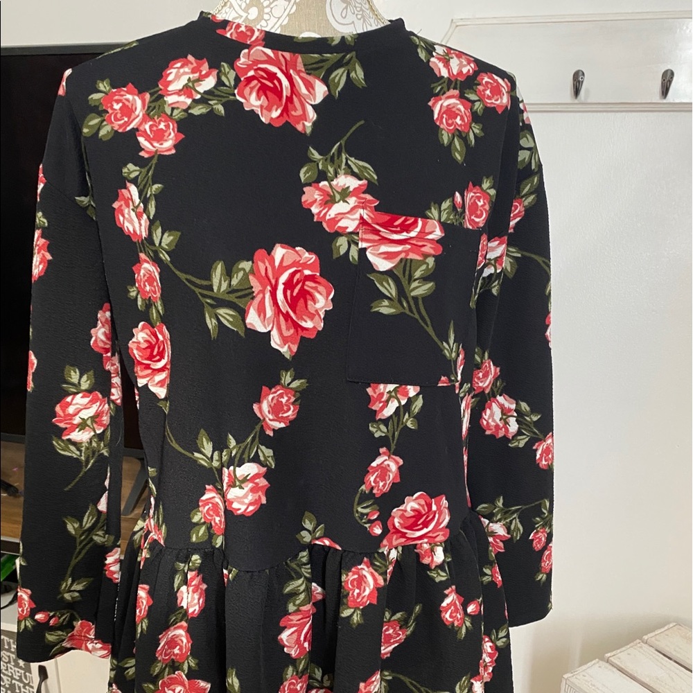 🌿3/$30🌿 Garage floral peplum top